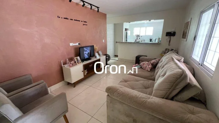 Imagem Casa com 3 dormitórios à venda, 231 m² por R$ 620.000,00 - Parque das Laranjeiras - Goiânia/GO