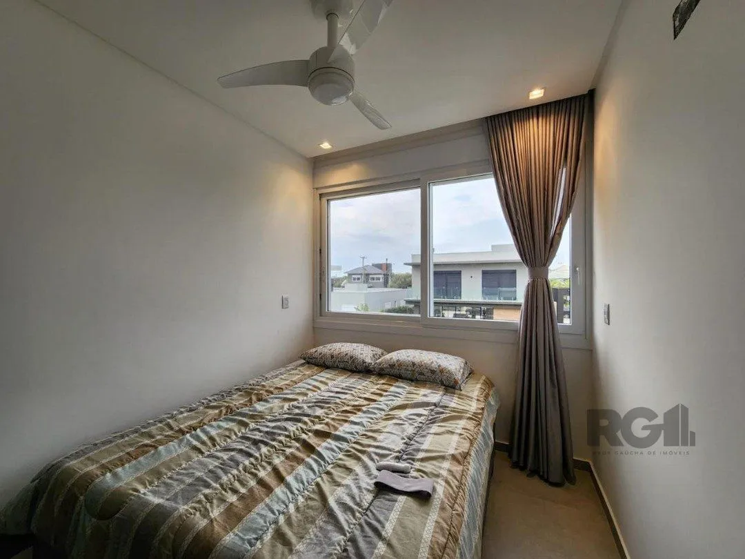 Imagem Casa de Condomínio em Atlântida Sul
