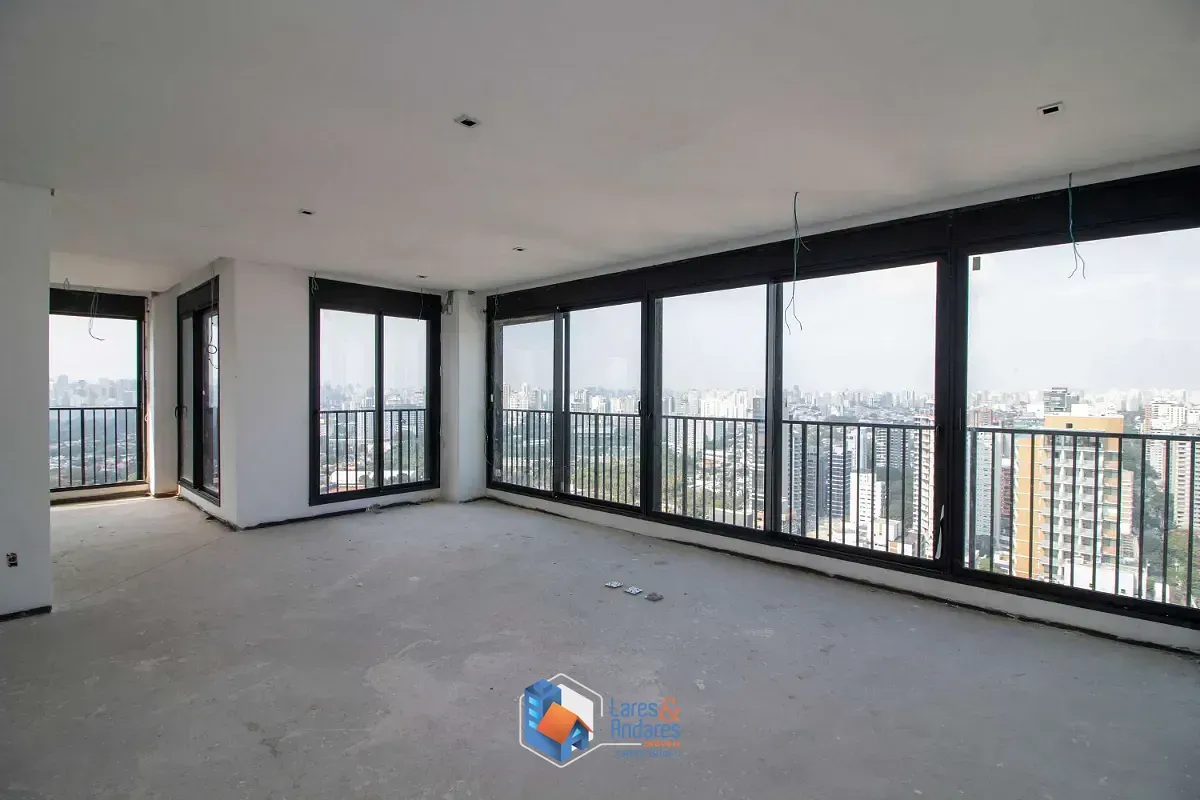 Imagem Cobertura para venda em Moema com 4 quartos, sendo 4 suítes, 688m²