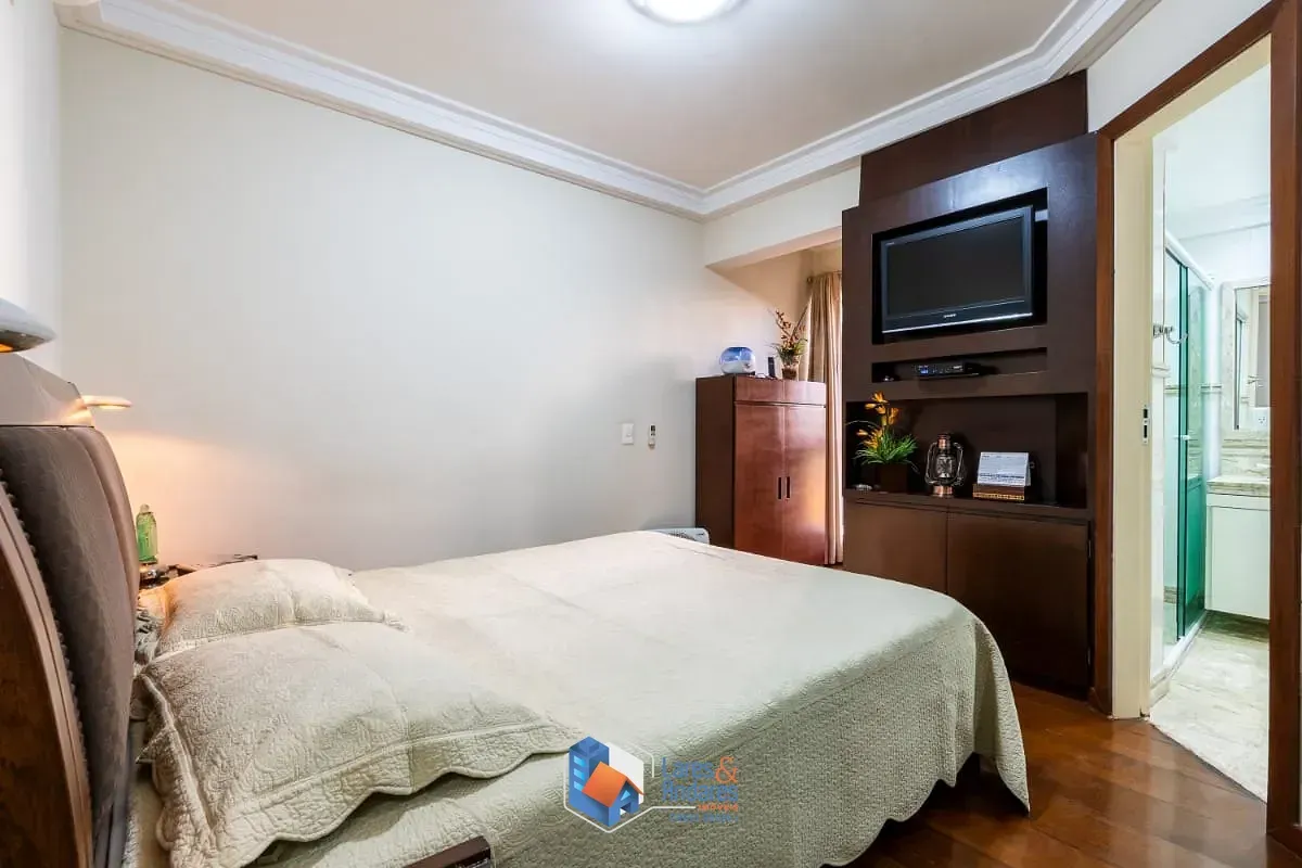 Imagem Apartamento para venda em Moema com 3 quartos, sendo 1 suíte, 120m²