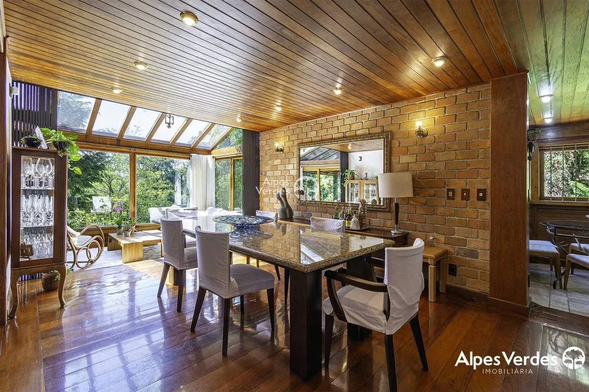 Imagem Casa à venda em Canela, Vila Suica, com 4 quartos, 357m2