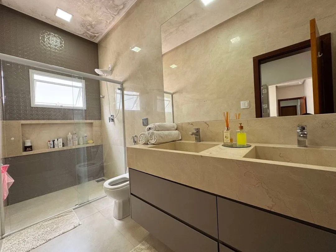 Imagem Casa com 3 dormitórios à venda, 243 m² por R$ 1.290.000,00 - Alto dos Caiçaras - Patos de Minas/MG