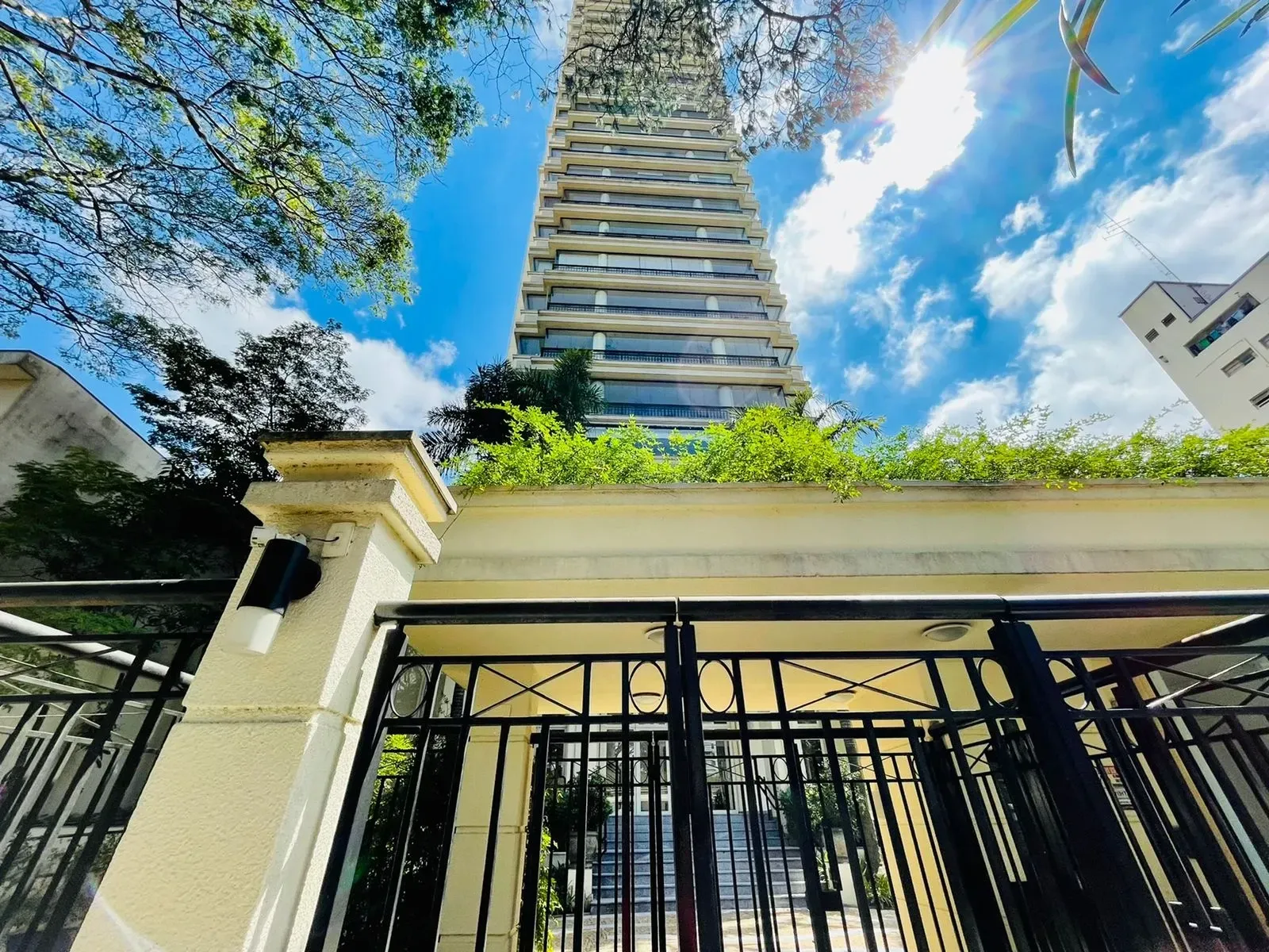 Imagem Apartamento com 3 Quartos à Venda ou Locação, 215 m² em Sumaré - São Paulo