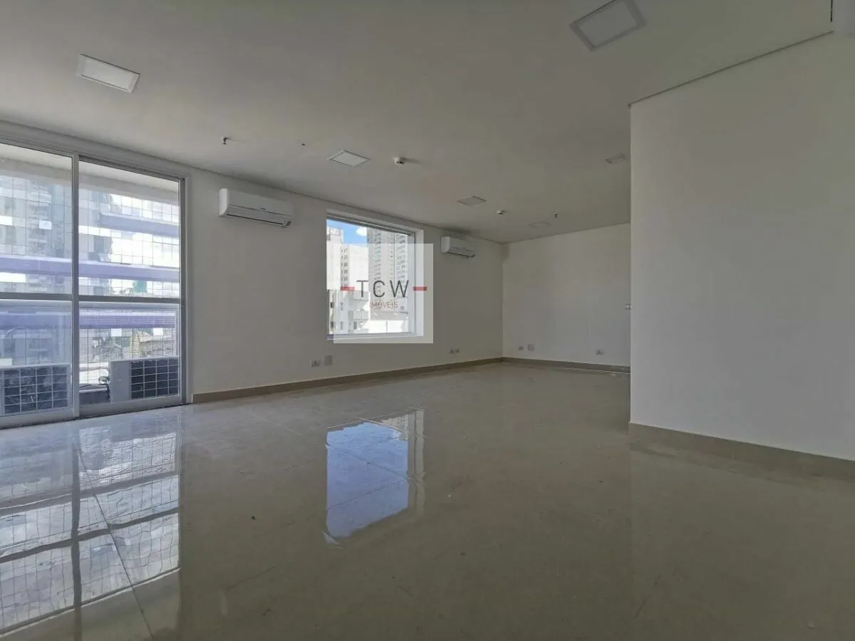 Imagem Sala comercial 47m2 ao lado de metrô