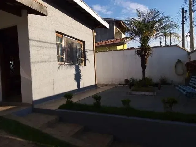 Foto do imóvel Casa à venda 3 Quartos, 1 Suite, 2 Vagas, 250M², Aterrado, Tremembé - SP