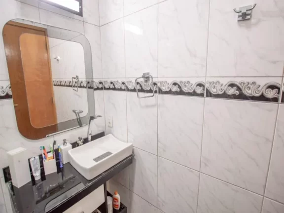 Imagem CASA COM 4 DORMITÓRIOS À VENDA, 150 M² POR R$ 1.015.000,00 - CAMPO GRANDE - SANTOS/SP