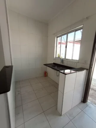 Imagem Oportunidade única! Casa com 2 quartos, totalmente reformada, em bairro nobre, perto de tudo que você precisa. Não perca essa chance! á venda na Imobiliaria Consulte Imoveis.