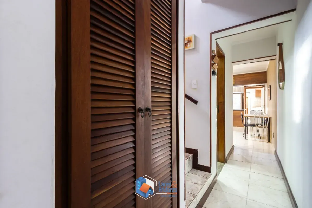 Imagem Sobrado para venda em Jardim Marisa com 3 quartos, sendo 1 suíte, 174m²