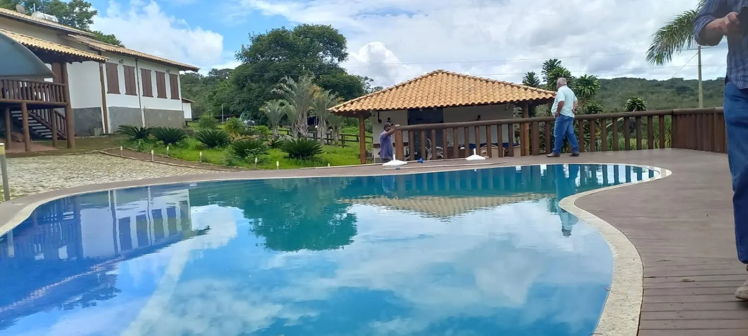 Imagem Vendo uma lindíssima fazenda na cidade de Oliveira/MG com 420 hectares de terra,