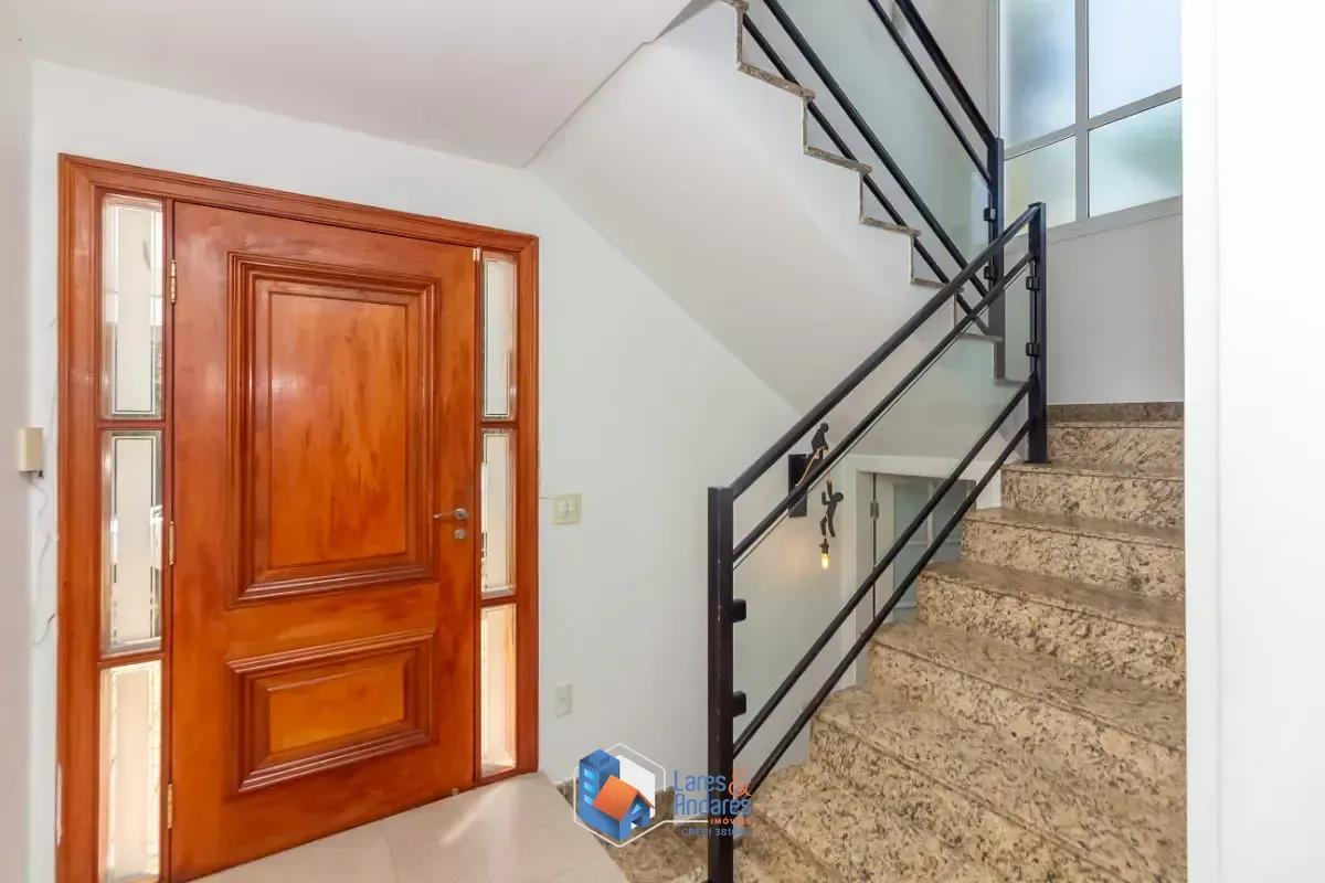 Imagem Casa no condomínio Condomínio Stephanie para venda com 5 quartos, sendo 3 suítes, 315m²