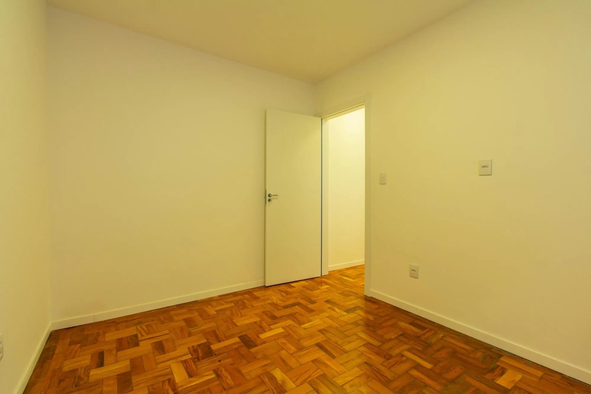 Imagem Apartamento Reformado e Semi Mobiliado no Bom Fim