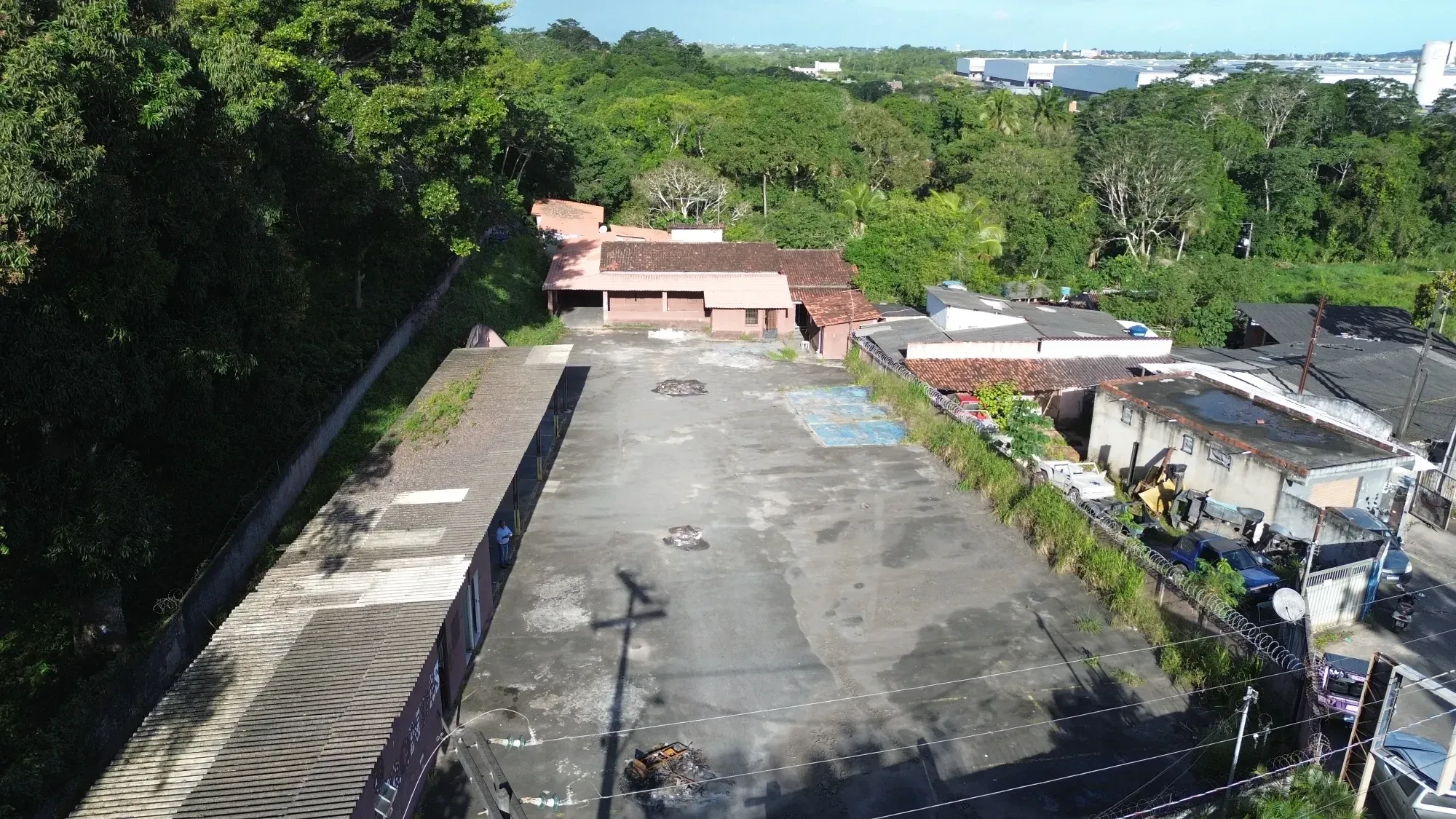 Imagem Terreno à Venda, 2100 metros em Centro - Simões Filho