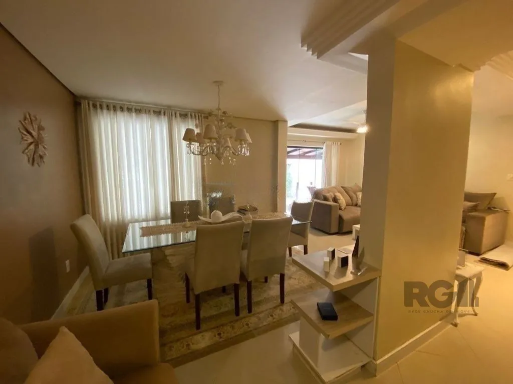 Imagem Casa de 5 dormitórios, bairro Jardim Floresta