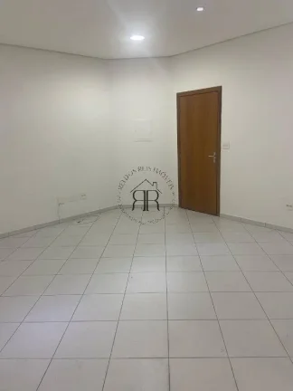 Imagem Sala comercial, reformada, com 30m², ar condicionado, interfone, piso frio, copa e banheiro indepen...