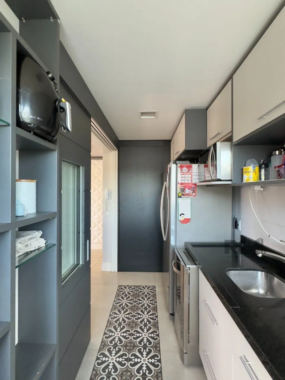 Imagem APARTAMENTO MOBILIADO COM PLANTA DIFERENCIADA E ÓTIMA LOCALIZAÇÃO