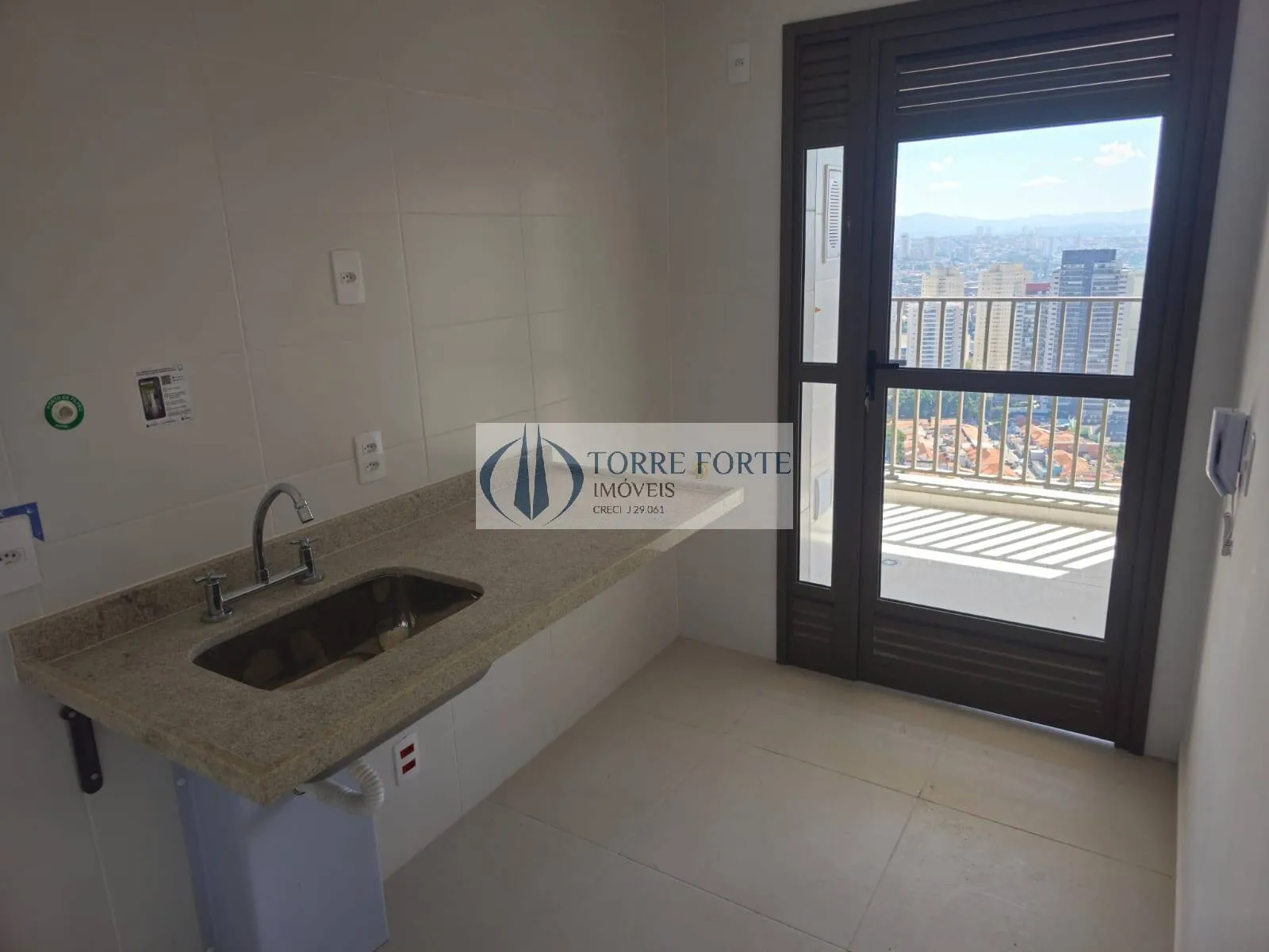 Imagem Apartamento novo com 2 dormitorios 1 suite , varanda , 1 vaga no Tatuape .