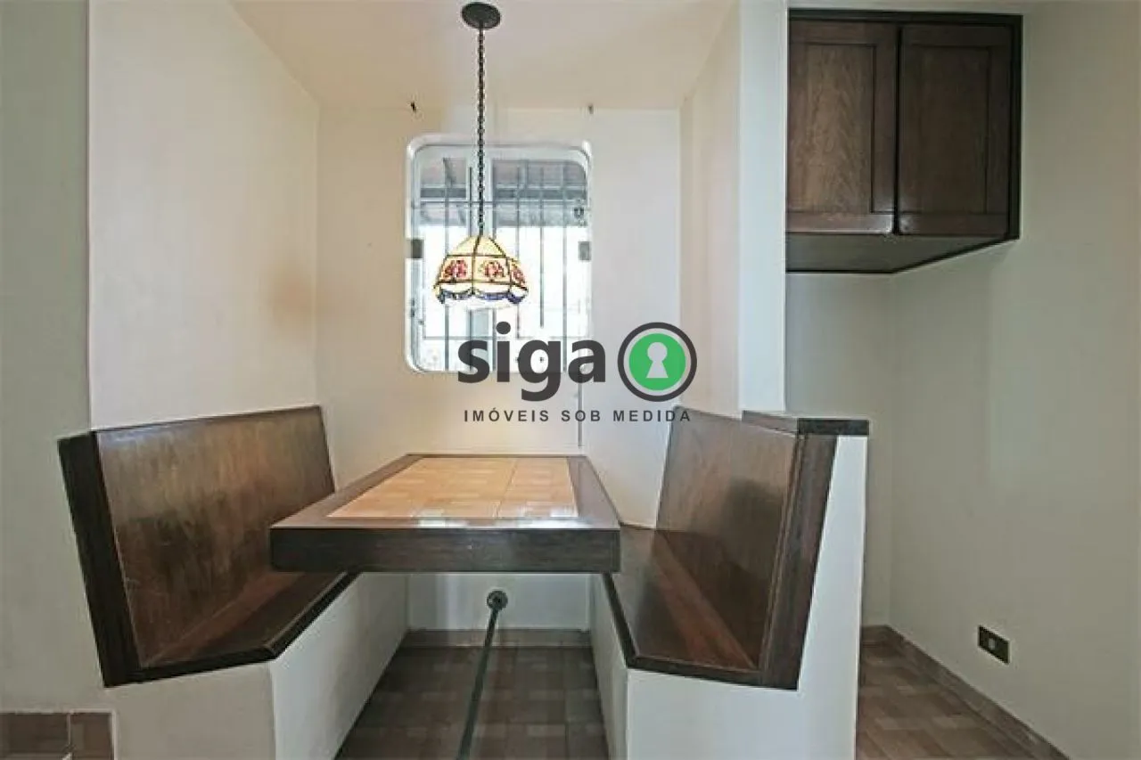 Imagem Casa á Venda no Jardim Marajoara - 450m², 3 quartos, 6 vagas