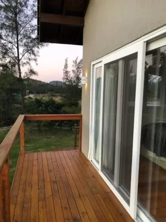 Imagem Linda Casa em Ibiraquera, Imbituba-SC - 2 Dormitórios, Próxima ao Mar e Lagoa