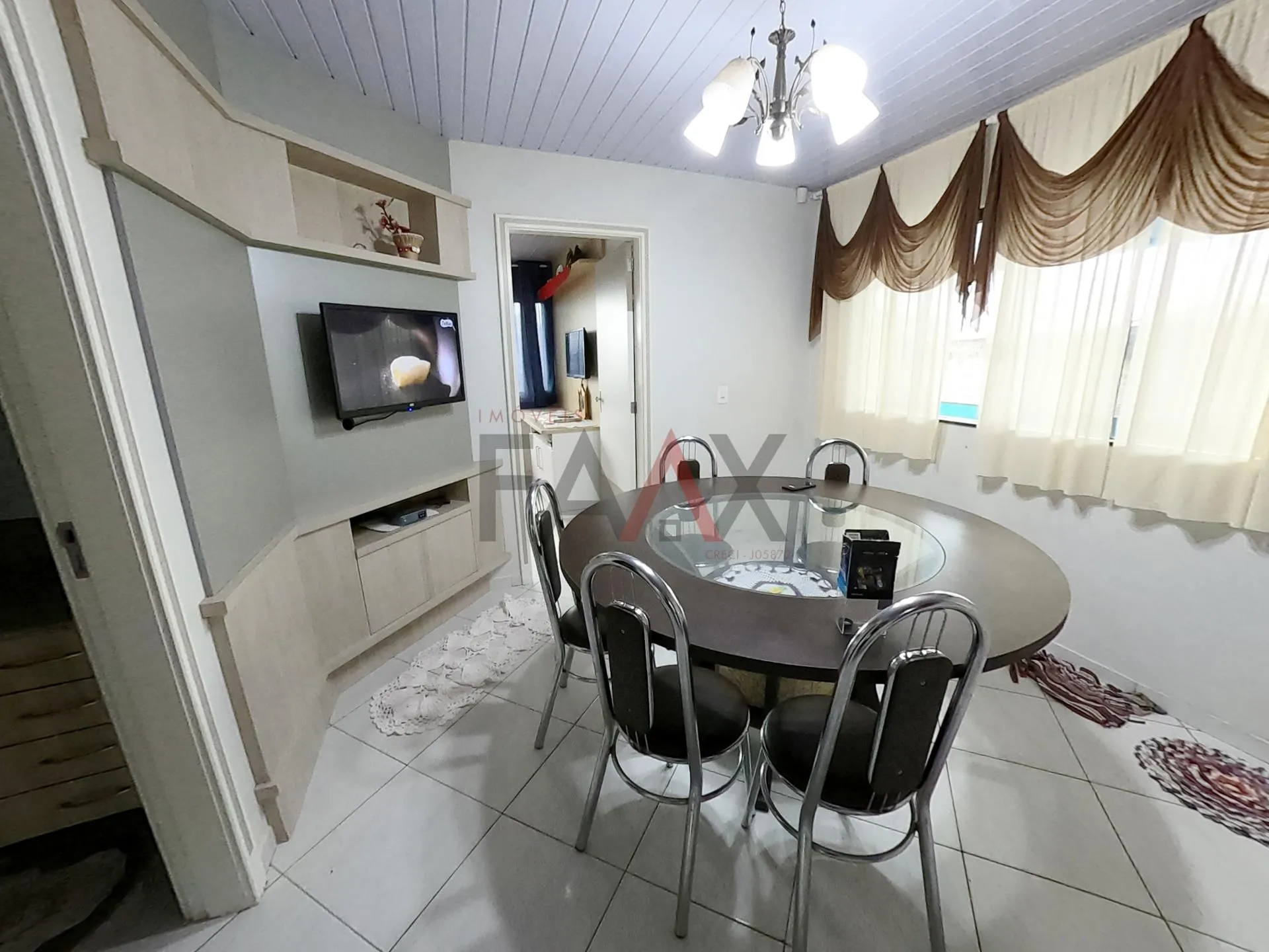 Imagem Casa com amplo terreno medindo 600.00m², VILA BELA, GUARAPUAVA - PR