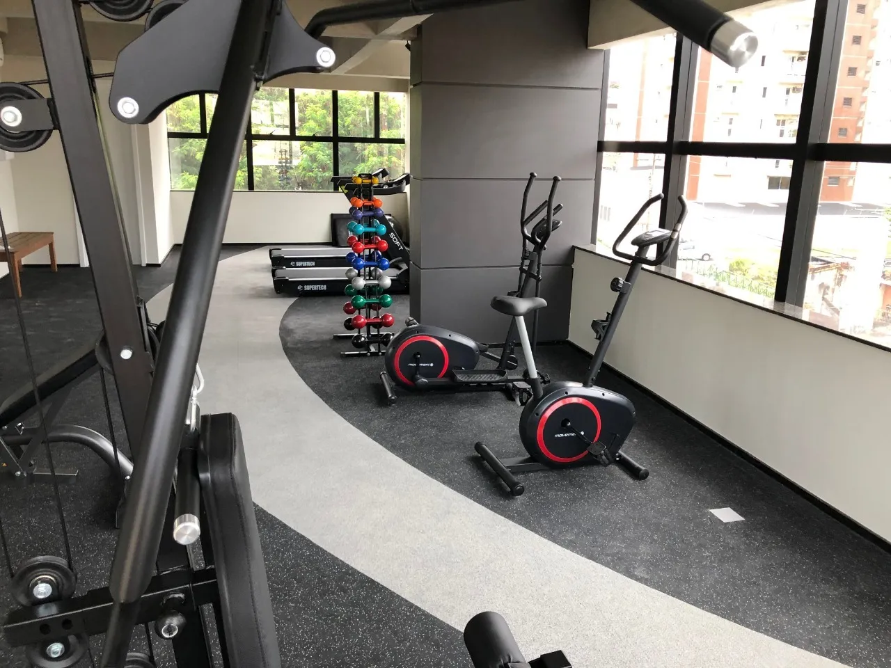 Imagem Apartamento para locação no Jardim Faculdade, Sorocaba-SP: 1 quarto, 1 suíte, 1 sala, 1 banheiro, 1 vaga de garagem, 33m² de área.