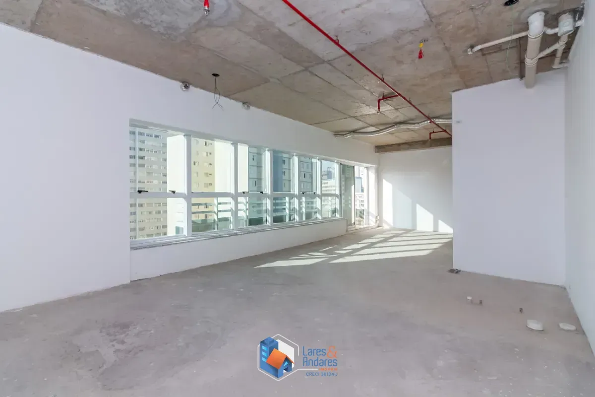 Imagem Conjunto comercial para venda em Liberdade, 61m²
