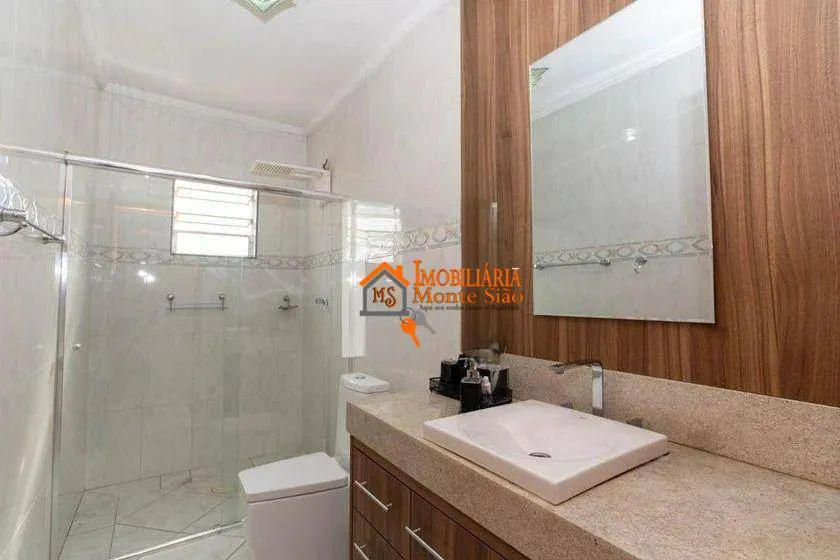 Imagem Sobrado com 3 dormitórios à venda, 200 m² por R$ 1.100.000,00 - Cocaia - Guarulhos/SP