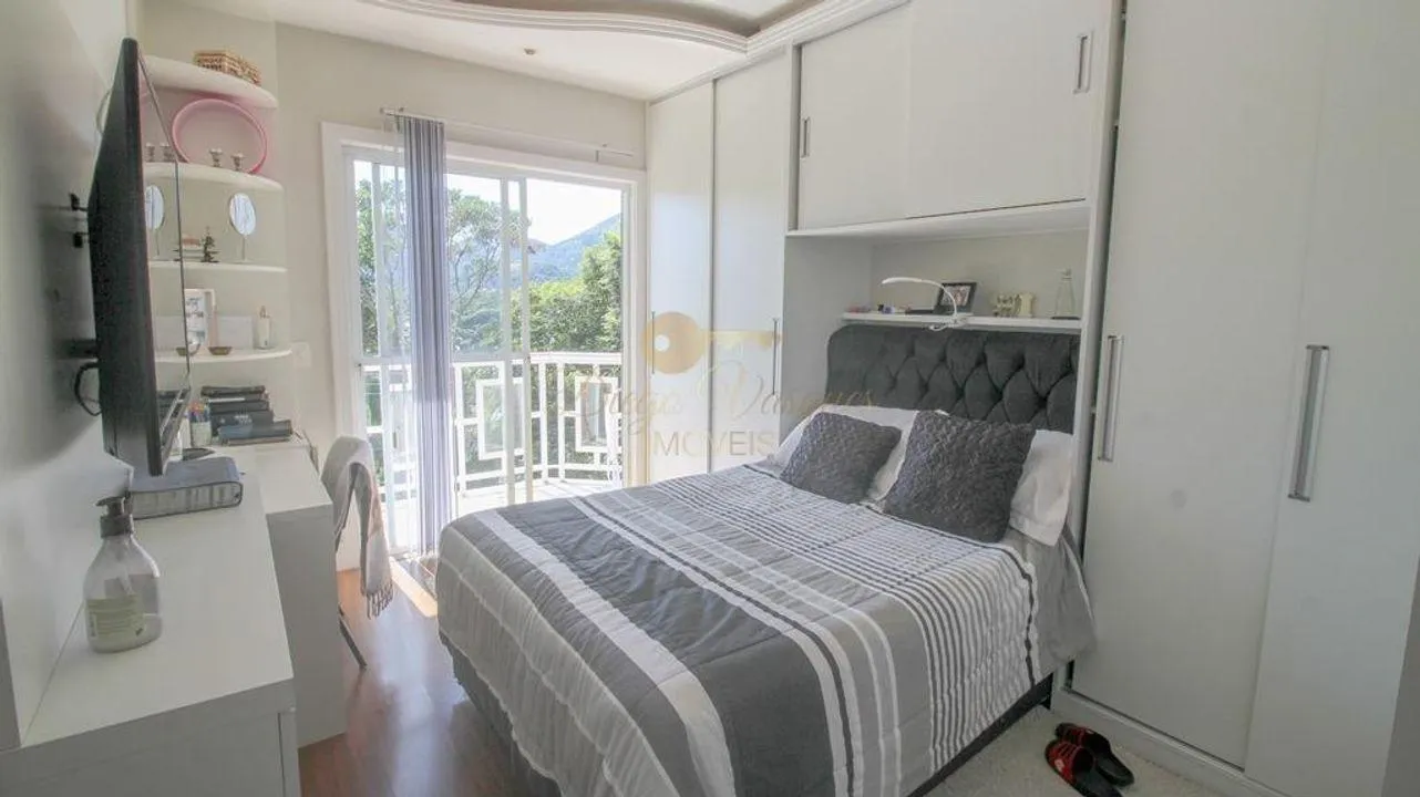 Imagem Casa em Condomínio para Venda em Teresópolis / RJ no bairro Tijuca