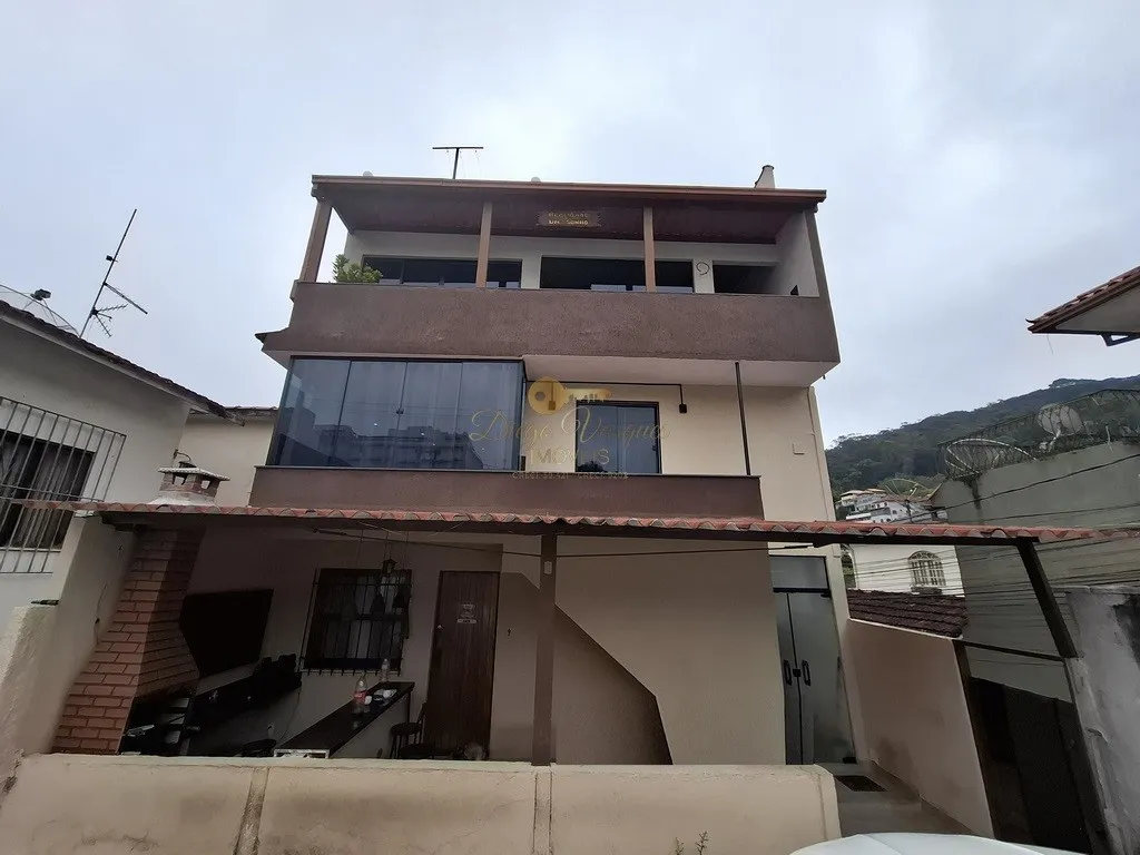 Foto do imóvel Casa para Venda em Teresópolis / RJ em Rua General José Ribeiro