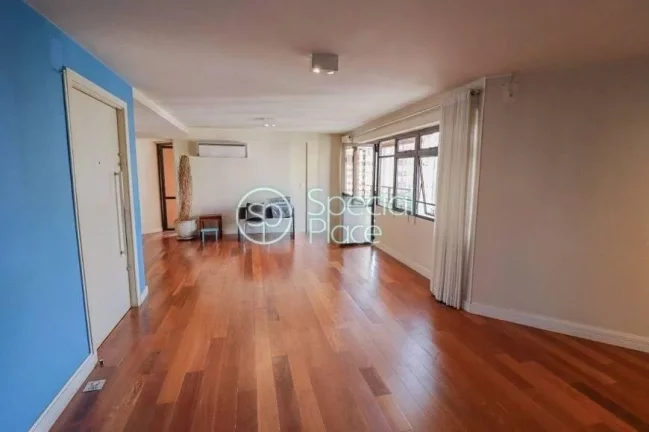 Imagem Excelente apartamento com 187m² no Itaim. 01 apartamento por andar, living amplo com varanda, andar...