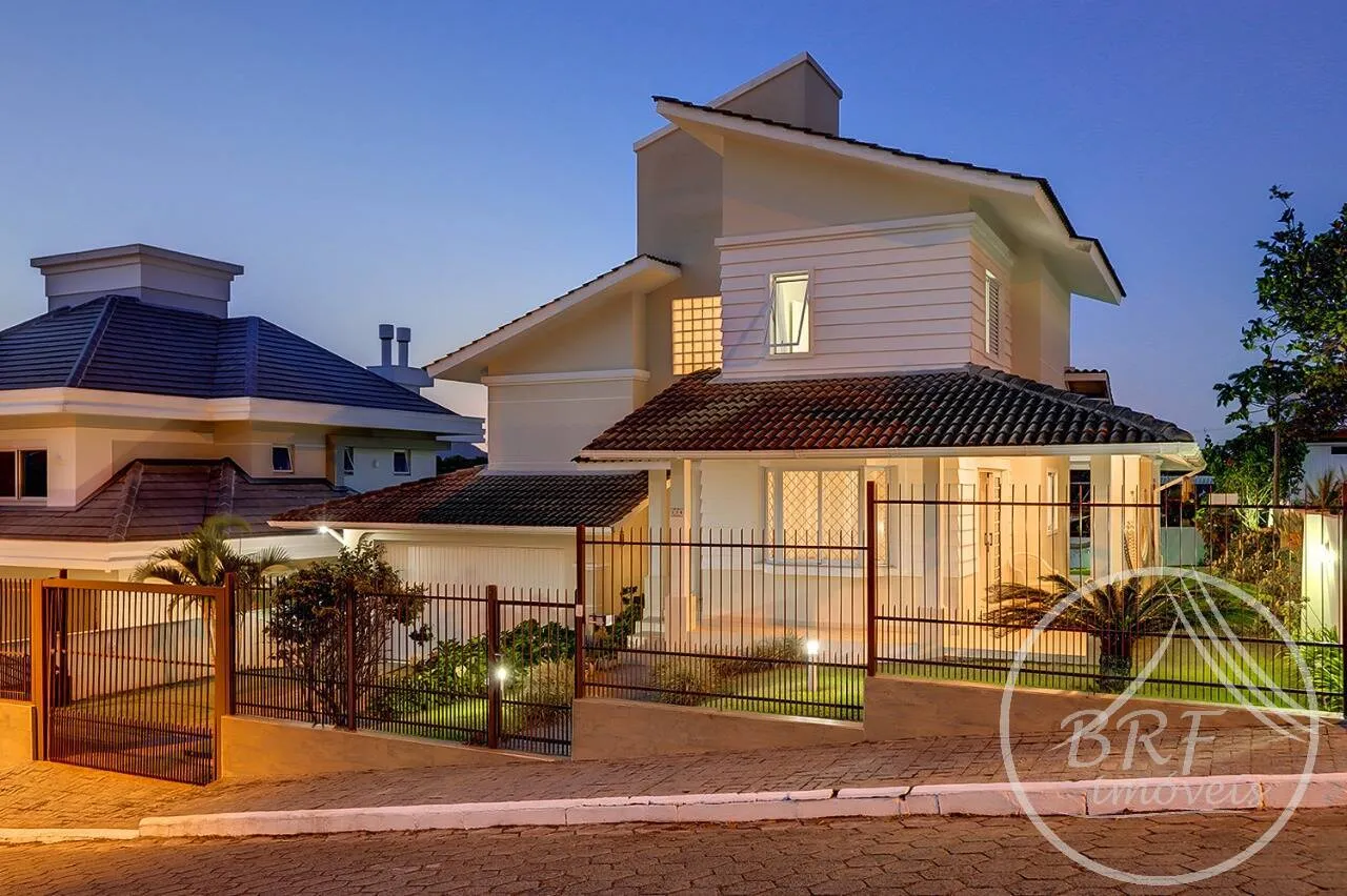 Foto do imóvel Qualidade de vida: 4 dorms, 2 suítes em Condomínio Fechado Ingleses