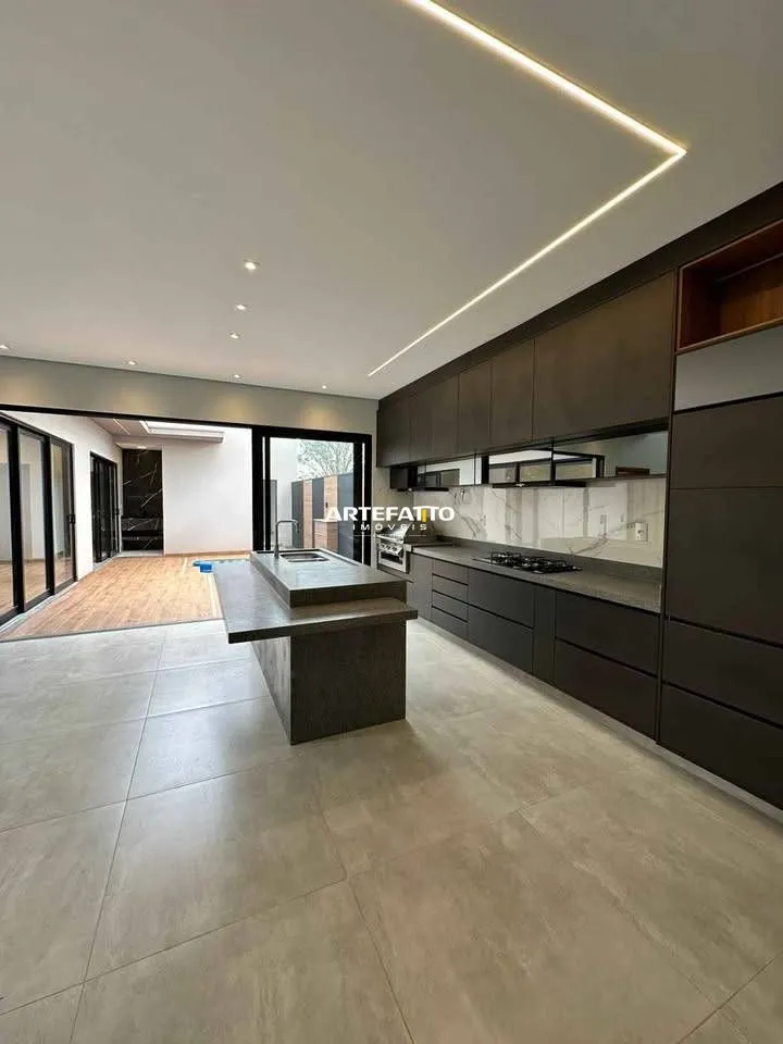 Imagem Casa de condomínio à venda, no Villa Toscana, com 4 suítes.