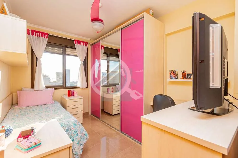 Imagem Descubra este apartamento aconchegante, que combina uma vista deslumbrante do Rio Guaíba! Sua uma p...