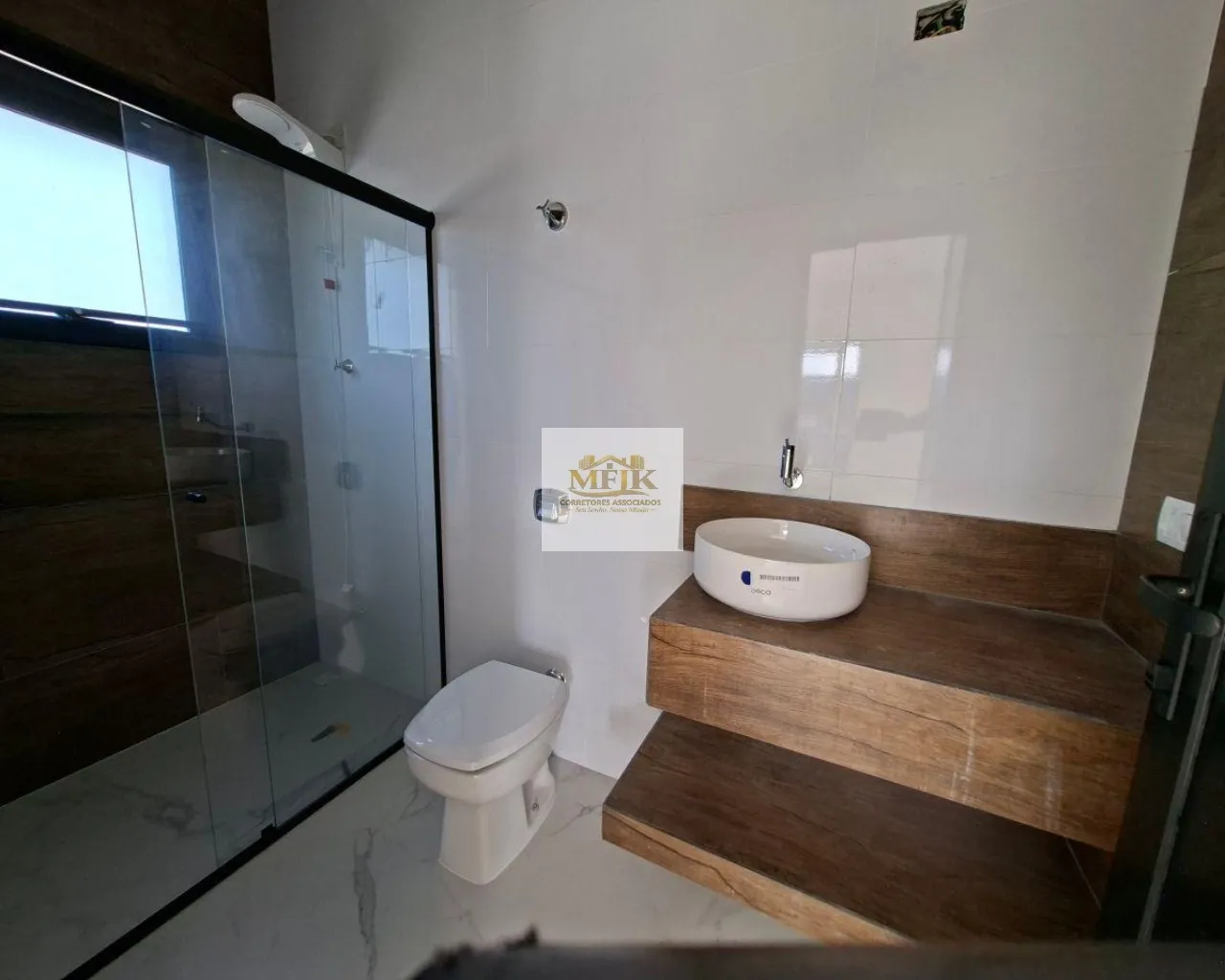 Imagem Casa com 214 m² e 3 quartos à venda em Atami