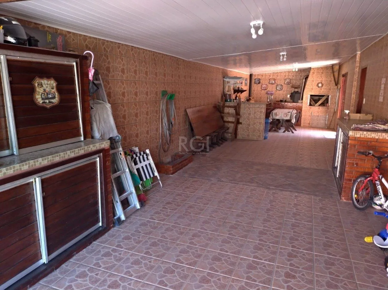 Imagem Casa no bairro Ponta Grossa - 3 dormitórios