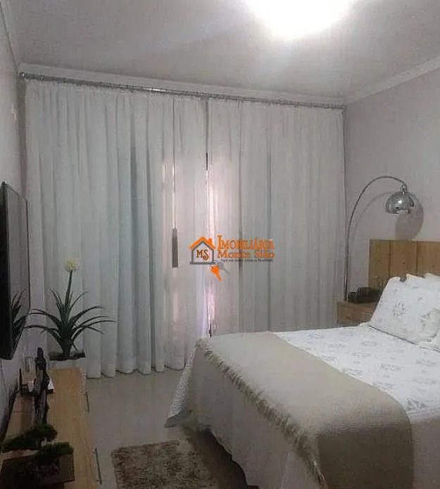 Imagem Sobrado com 4 dormitórios à venda, 200 m² por R$ 950.000 - Jardim Paraventi - Guarulhos/SP