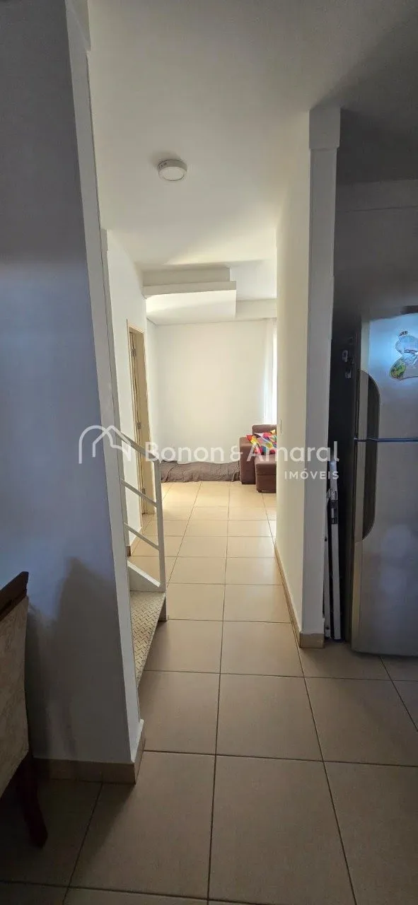 Imagem Charmoso Sobrado em Condomínio com Energia Solar e Ambiente de Vila