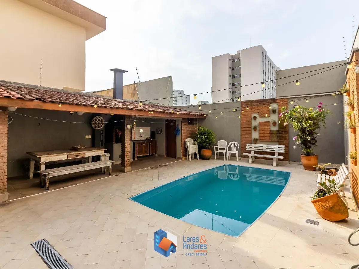 Imagem Sobrado para venda em Saúde com 4 quartos, sendo 4 suítes, 220m²