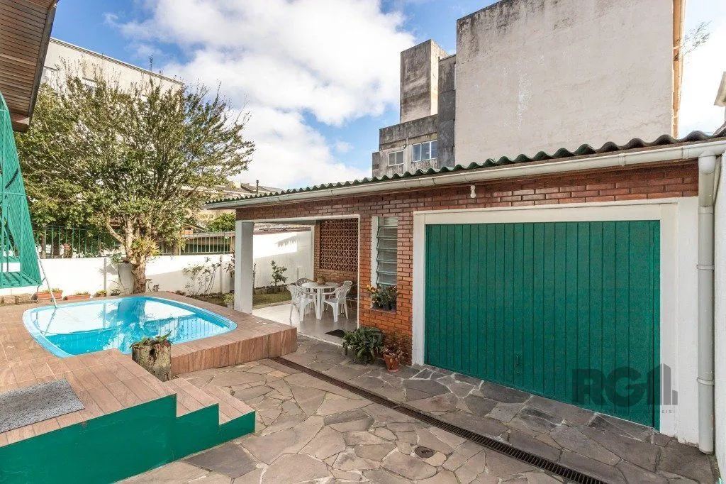 Imagem Casa no bairro Vila Ipiranga de 3 dormitórios e 3 vagas