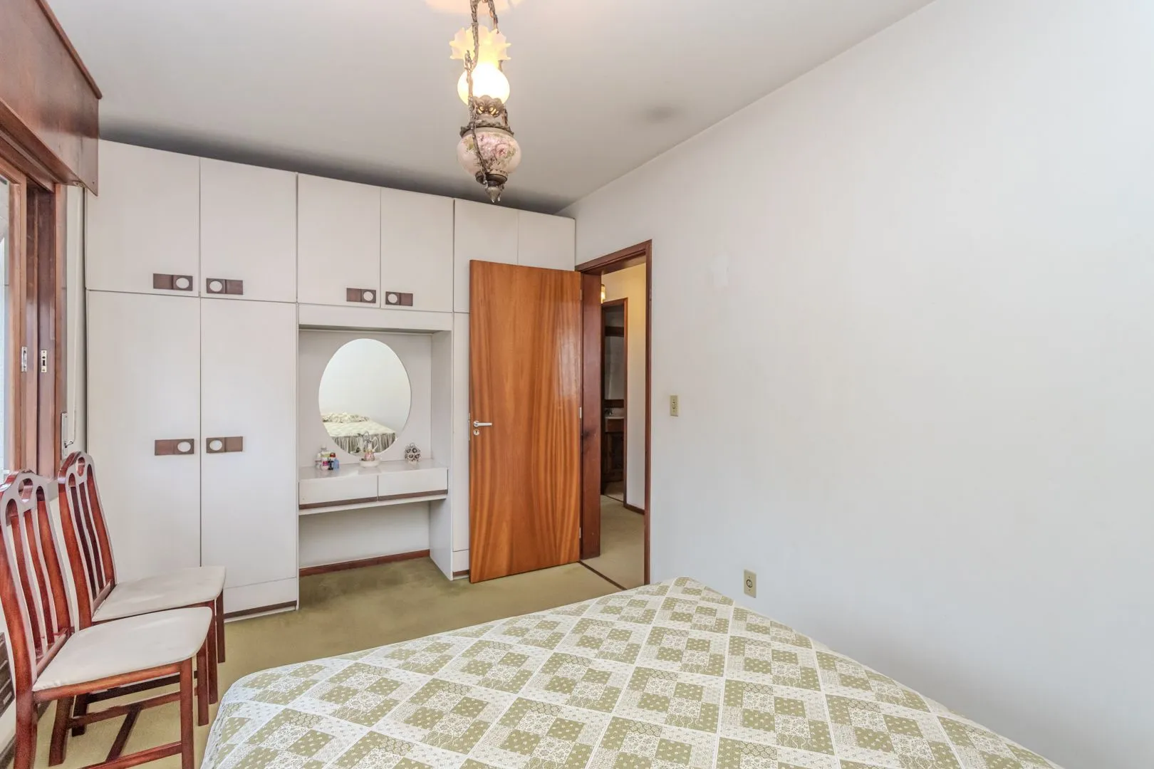 Imagem Apartamento no bairro Floresta de 3 dormitórios e vaga DESOCUPADO