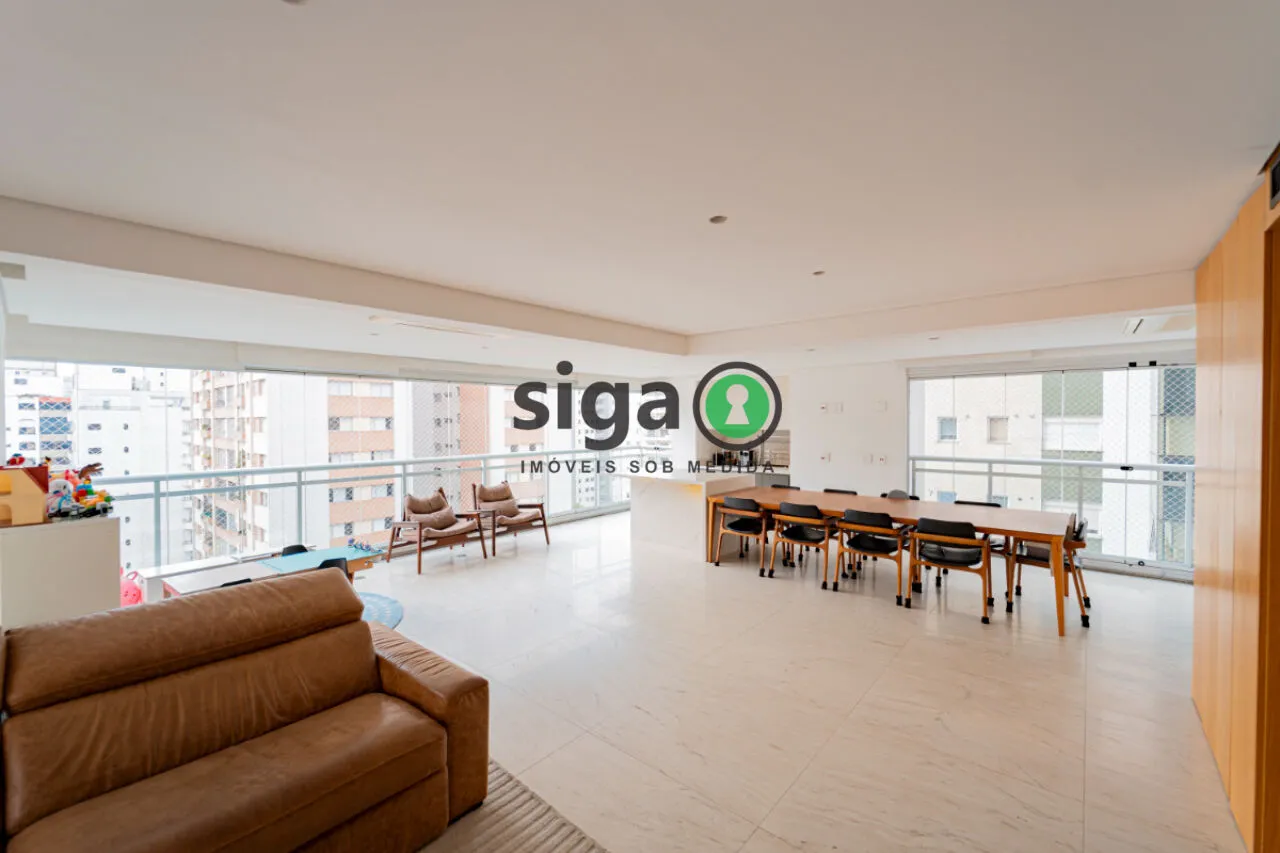 Imagem Apartamento Alto Padrão à Venda no Campo Belo - 220 m² - 3 Suítes - 4 Vagas - Varanda Gourmet