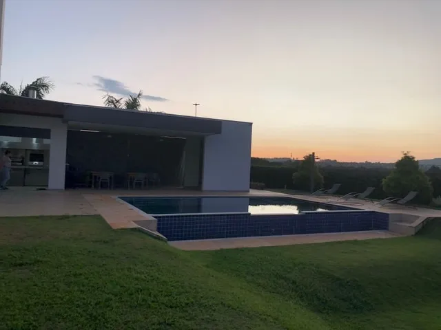 Imagem Magnífico sobrado, em estilo moderno, no Lago Azul Residencial e Golfe Clube com 550m².