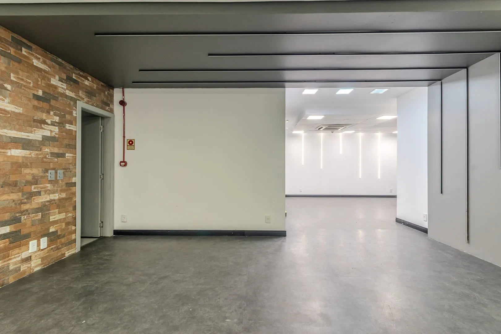 Imagem PRÉDIO COMERCIAL - COMPOSTO DE TÉRREO + 3 PAVIMENTOS