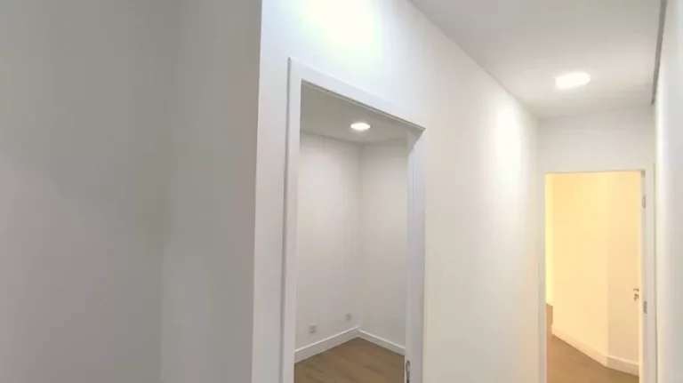 Imagem SALA COMERCIAL DE 53M² PARA LOCAÇÃO, COM 2 BANHEIROS, 1 VAGA - ED. GOLDEN OFFICE - EM JUNDIAÍ SP
