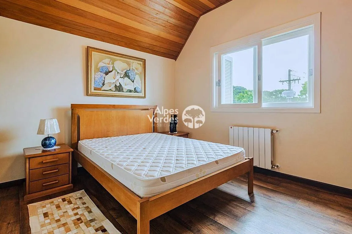 Imagem Vende-se Casa em Canela, com 03 dormitórios