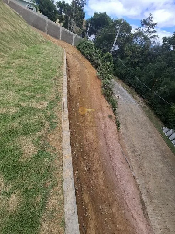Imagem Terreno em Condomínio para Venda em Teresópolis / RJ no bairro Prata