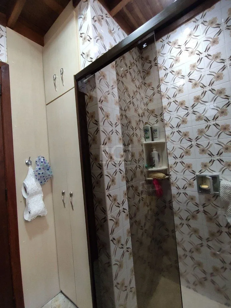 Imagem Casa para Venda - 142.8m², 4 dormitórios, 5 vagas - Teresópolis