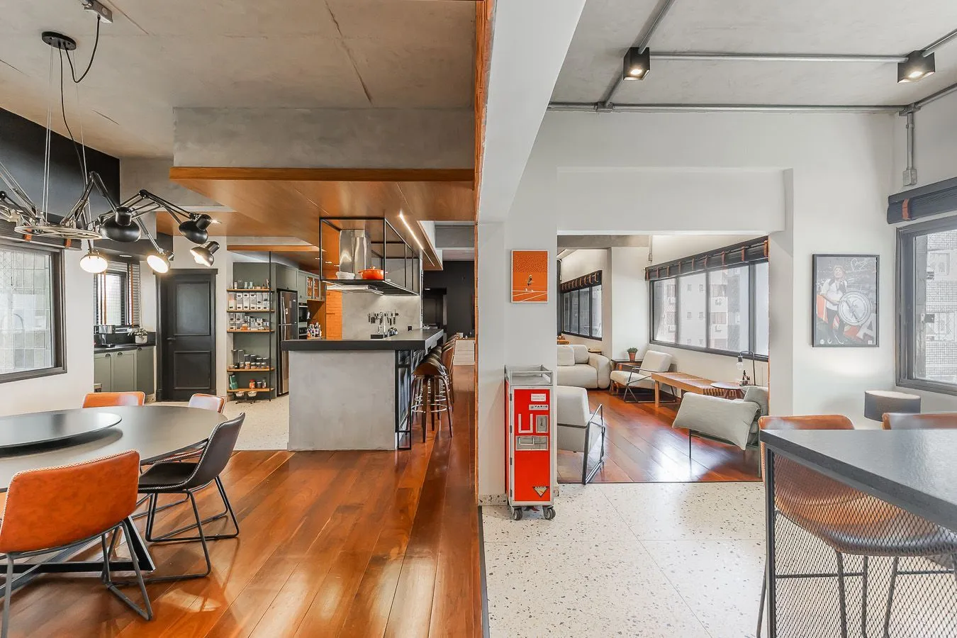 Imagem Apartamento 3 dormitórios, 3 vagas e 259 m² no bairro Auxiliadora.
