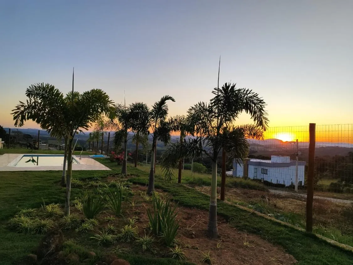 Imagem CHÁCARA À VENDA EM PIRACEMA - MG Área do Terreno: 1.000 m²