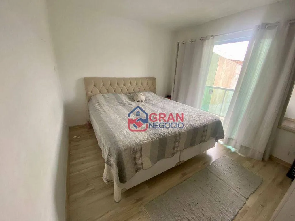 Imagem Casa com 2 dormitórios à venda - Sítio Cercado - Curitiba/PR