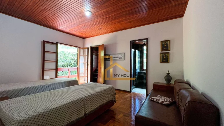 Imagem Casa de Campo com 5 Suítes e Piscina em Condomínio com Lagos e Lazer à 25 minutos do centro de Teresópolis/RJ